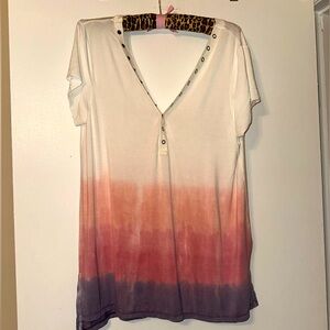 American Eagle Gradient V-Neck Top.
